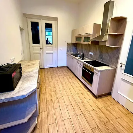 Valentine's National Museum Apartamento *